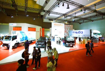 Isuzu Bukukan Penjualan Sebanyak 354 Unit SPK Selama GIICOMVEC 2026.