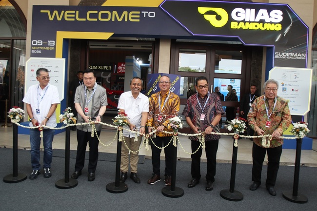 Foto GIIAS Bandung Resmi di Buka 03