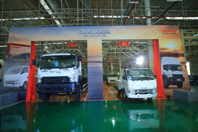 Foto Isuzu 03