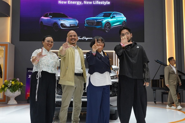 Foto LEPAS Kolaborasi Dengan Jakarta Fashion Week 01