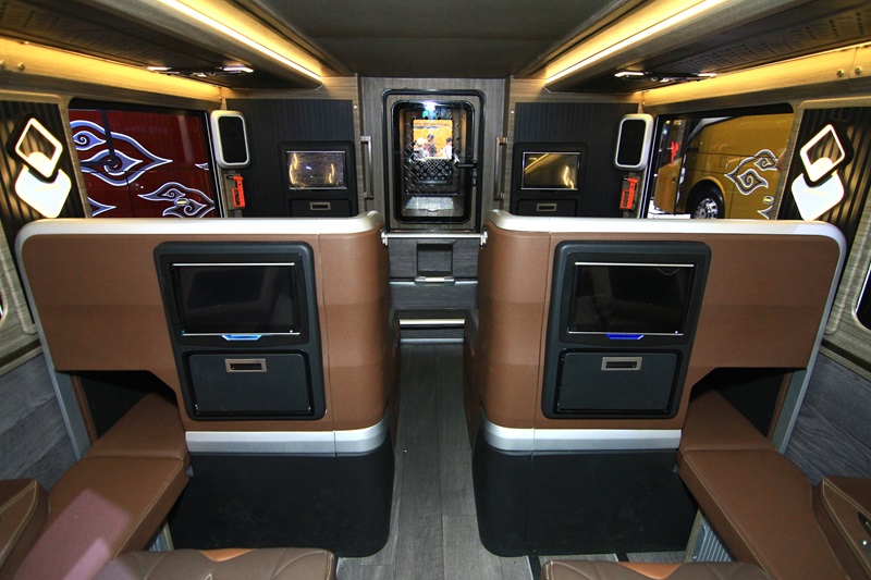 Area first class Captain Seat dan Sleeper seat di dek bawah