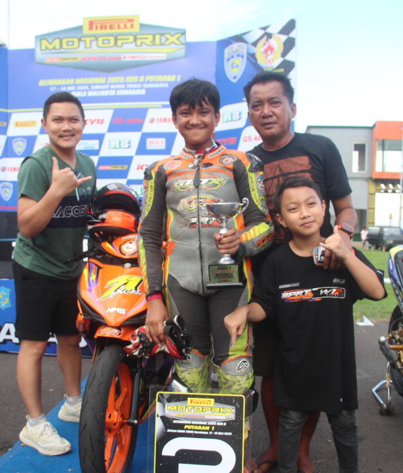 Fadel Maxcel Lutfian. sabet podium modal MX King