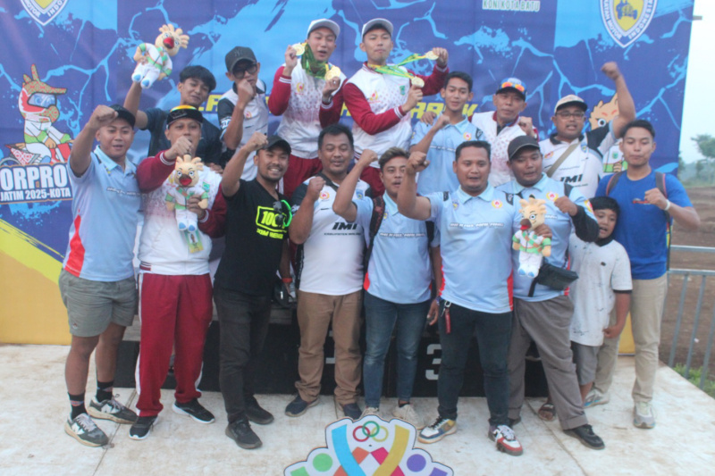KONTINGEN KABUPATEN MALANG Sanggup rebut empat emas di cabor grasstrack