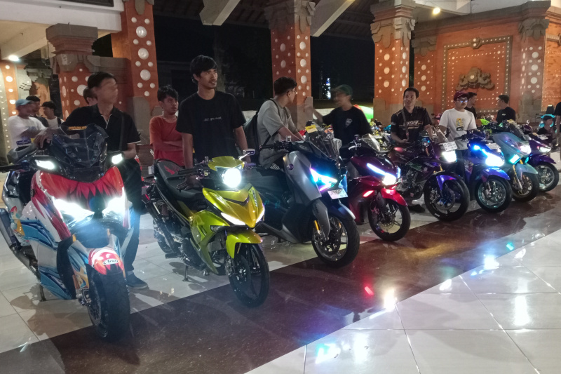 SPECIAL CLASS AES MODIFIKASI Kategori khusus motor modifikasi dengan sistem lampu dari AES