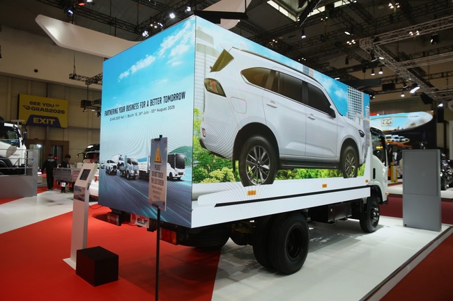 Foto Isuzu 03