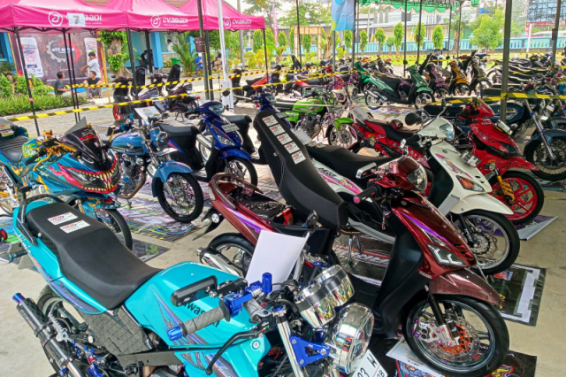 KONTESTAN KELAS LOKAL Mendominasi peserta dengan spesifikasi safety ride