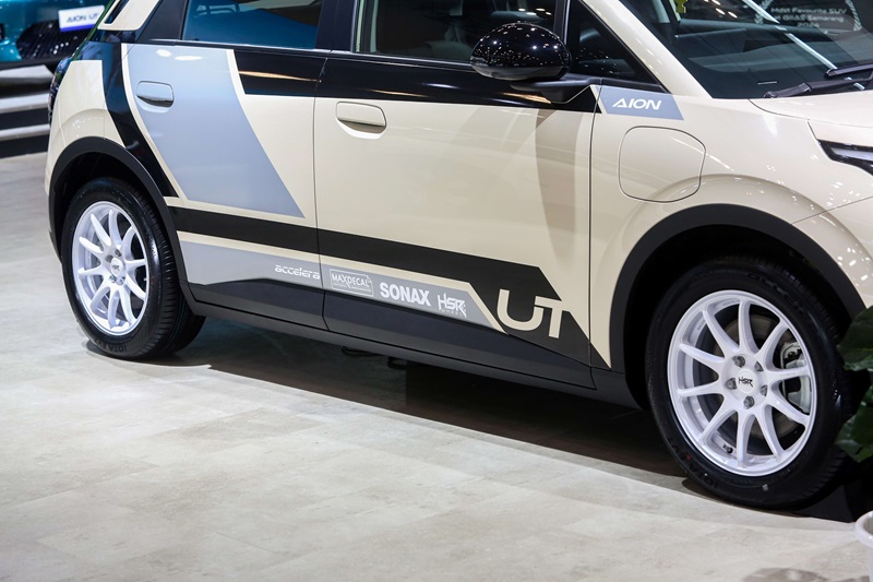 AION UT dengan Body Decal