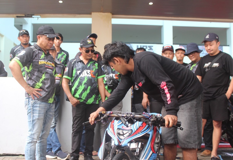 Kapolresta Surabaya melihat kompetisi modifikasi