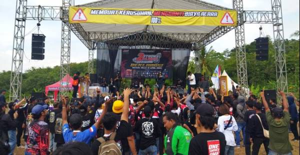 Deklarasi 2 Stroke Cilacap Official : Semarak Gayeng Dihajati 1800 Insan 2 Strokers Jateng, DIY & Jabar.