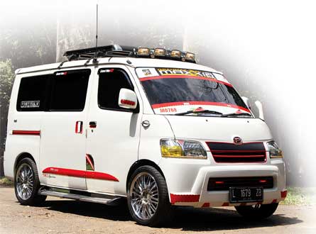 DAIHATSU GRANMAX 2015 – MALANG : BERGAYA TOURING