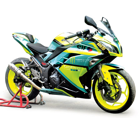KAWASAKI NINJA 250 FI '15 - BANDUNG : KENTAL AURA SPORTY